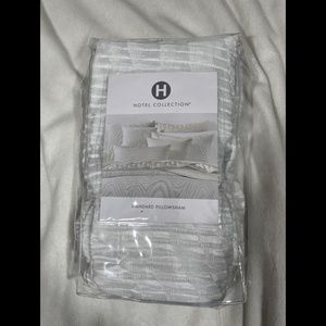 NIB Hotel Collection Moire (1) Standard Sham‎ Pillo